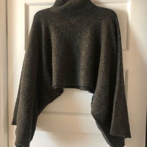 FOREVER 21 CROPPED TURTLENECK SWEATER